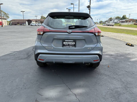 2024 Nissan Kicks SR