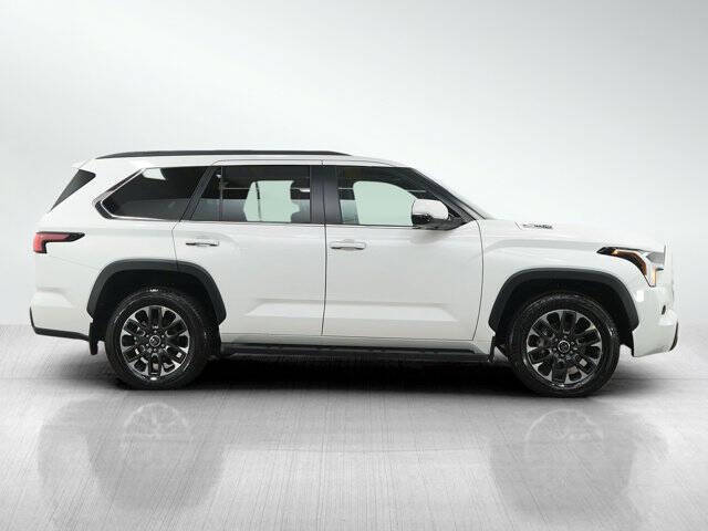 2025 Toyota Sequoia SR5