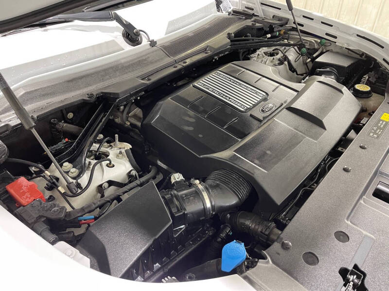 2022 Land Rover Defender 110 V8