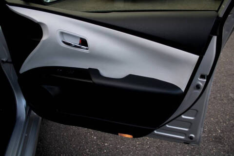 2020 Toyota Prius LE