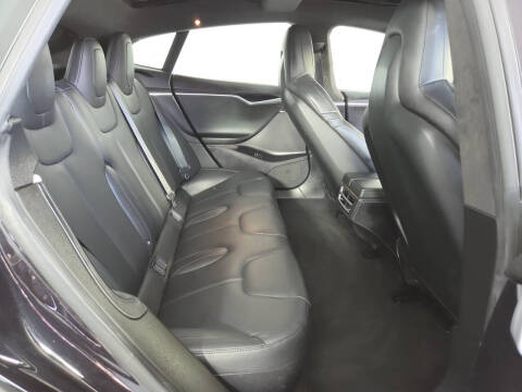 2016 Tesla Model S 70D