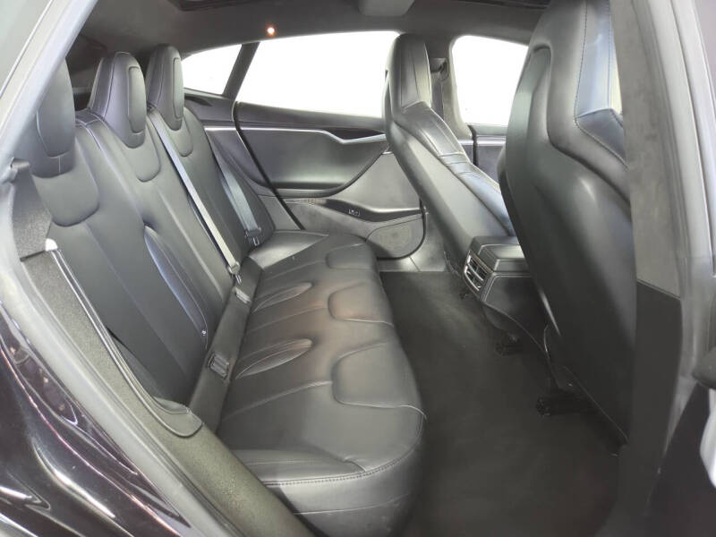 2016 Tesla Model S 70D