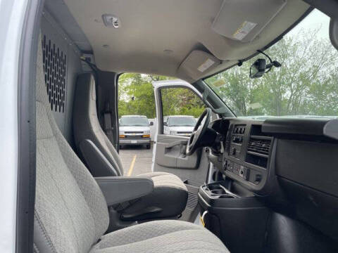 2025 Chevrolet Express 3500