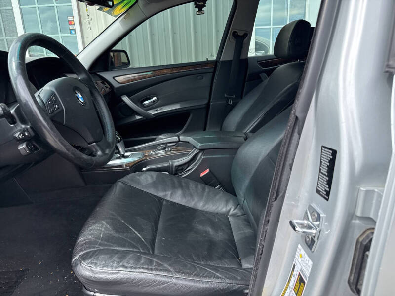 2009 BMW 5 Series 528i xDrive