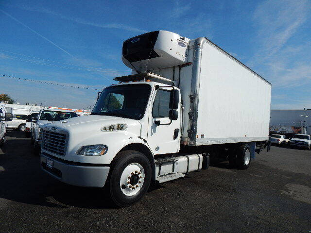 2017 Freightliner M2 106