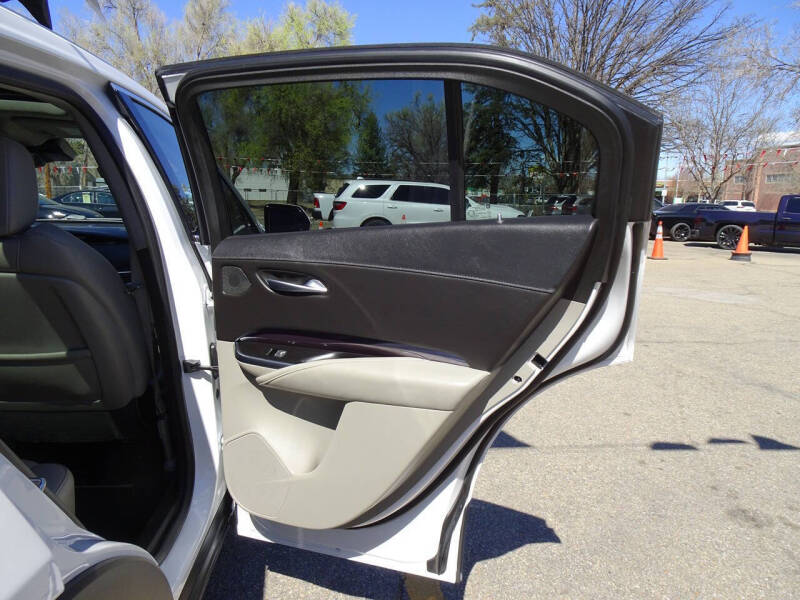 2023 Cadillac XT4 Luxury