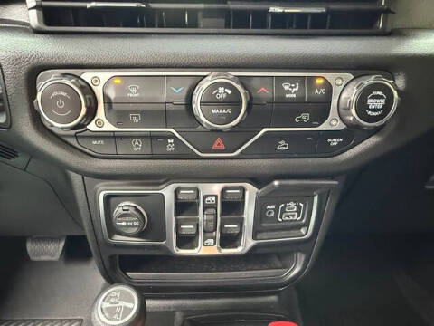 2025 Jeep Gladiator NightHawk