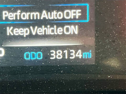 2022 Toyota Sienna LE 8-Passenger