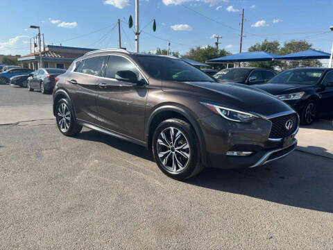 2017 Infiniti QX30 Premium