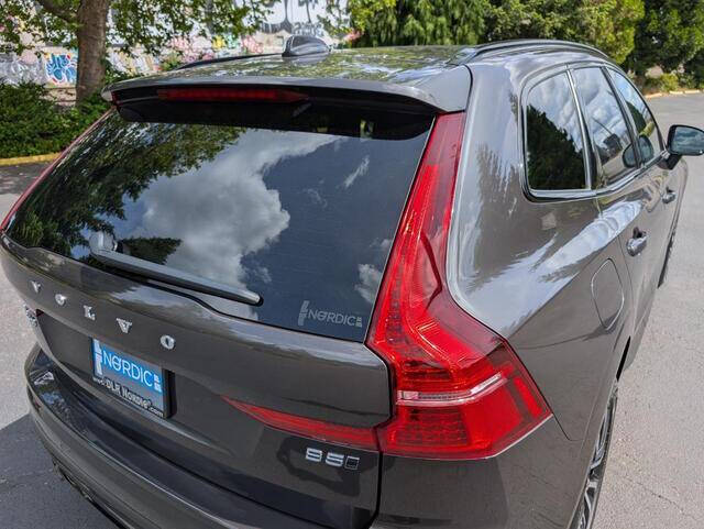 2025 Volvo XC60 B5 Plus Dark Theme