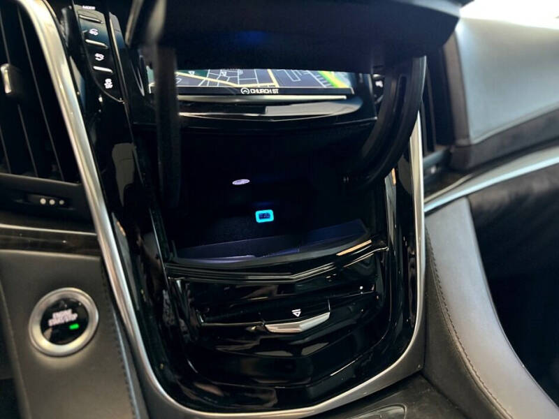 2019 Cadillac Escalade Platinum