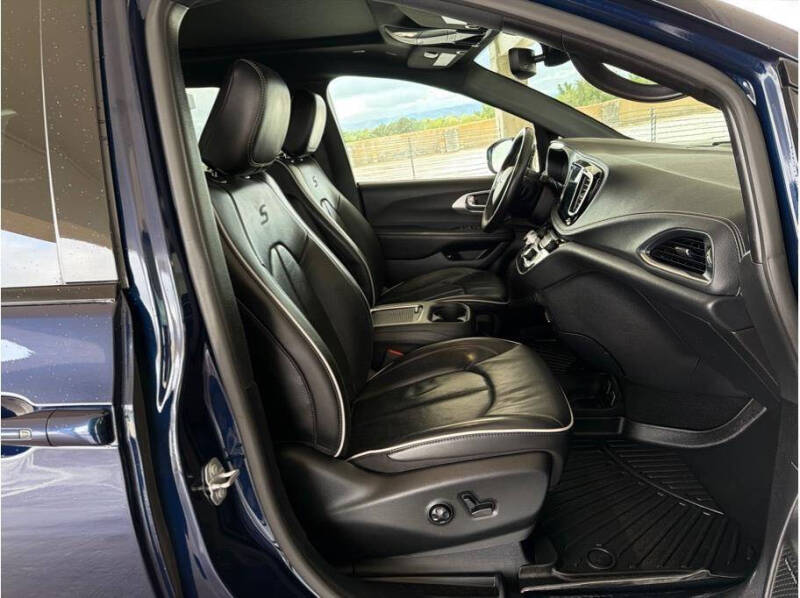 2020 Chrysler Pacifica Hybrid Limited