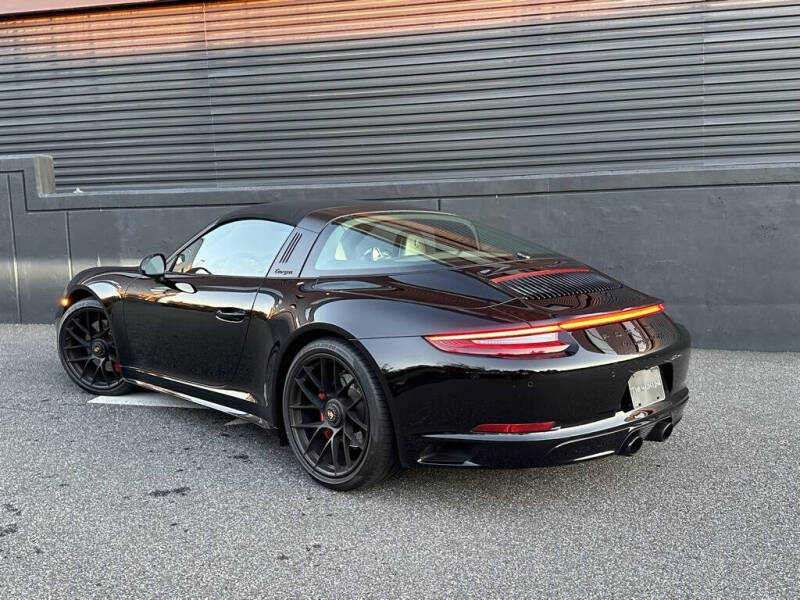 2019 Porsche 911 Targa 4 GTS