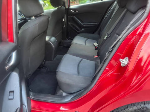 2015 Mazda MAZDA3 i Sport
