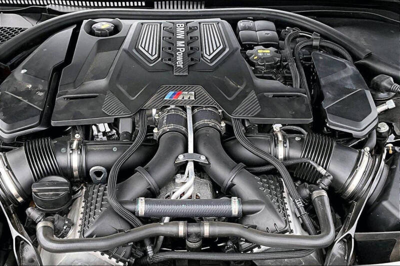2022 BMW M8 Competition