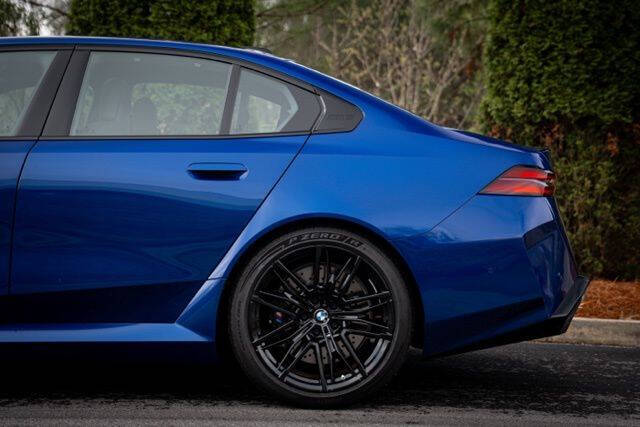2025 BMW M5