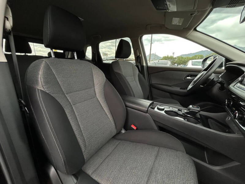 2022 Nissan Rogue SV