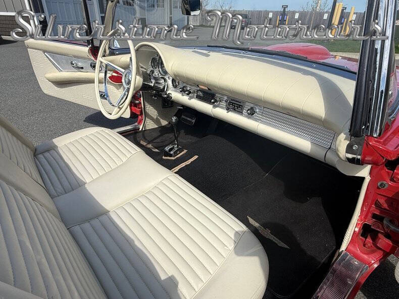 1957 Ford Thunderbird