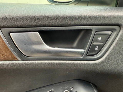 2011 Audi Q5 2.0T quattro Premium