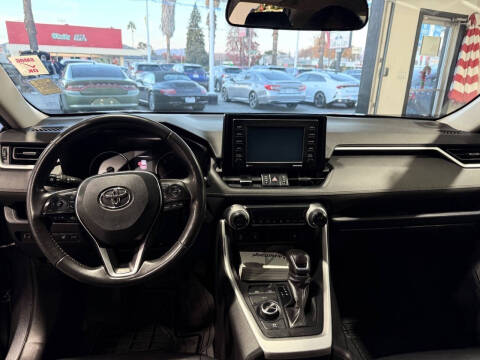 2021 Toyota RAV4 Hybrid XLE Premium