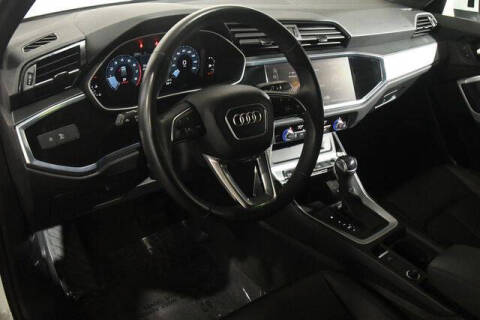 2023 Audi Q3 quattro Premium 40 TFSI