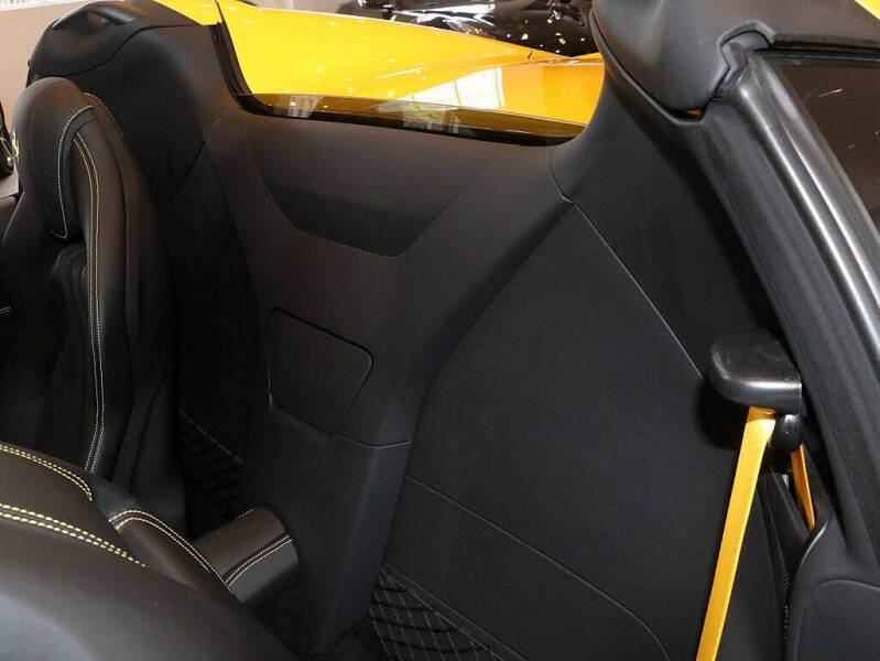 2021 Ferrari 812 GTS