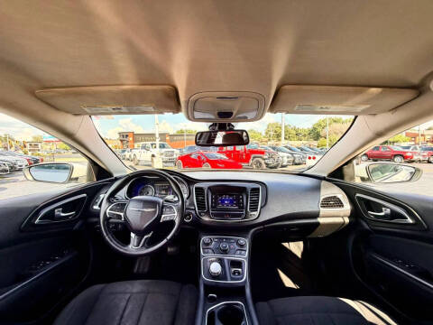 2016 Chrysler 200 Touring