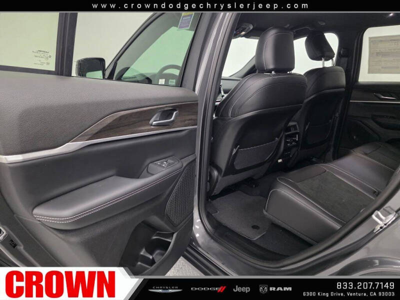 2026 Jeep Grand Cherokee Altitude
