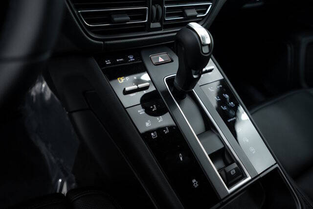 2026 Porsche Macan T