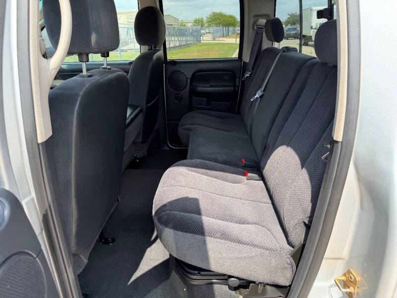 2004 Dodge Ram 3500 SLT