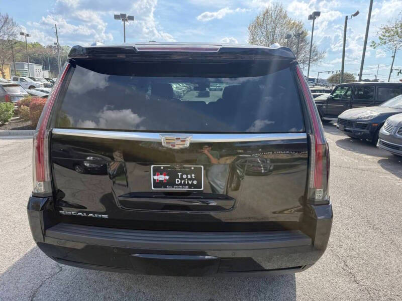 2017 Cadillac Escalade Luxury
