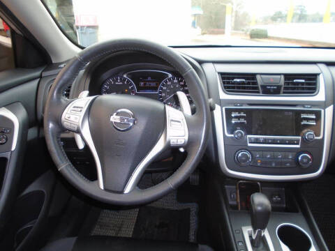 2016 Nissan Altima 2.5 SR