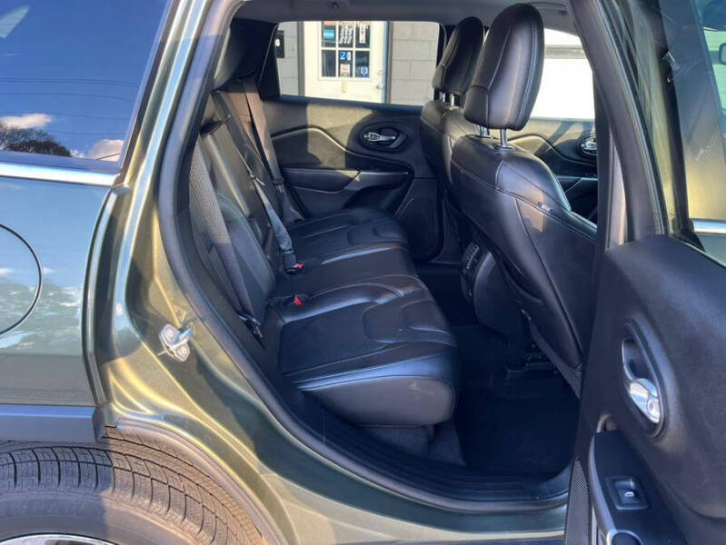 2021 Jeep Cherokee Latitude Lux