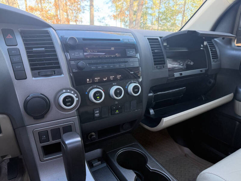 2011 Toyota Sequoia SR5