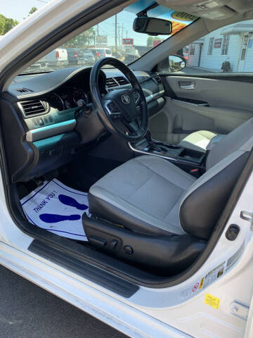 2016 Toyota Camry SE