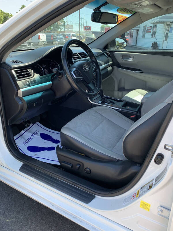 2016 Toyota Camry SE