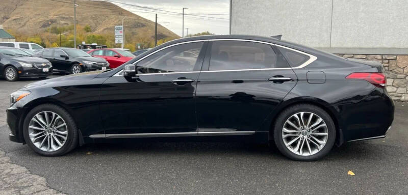 2016 Hyundai Genesis