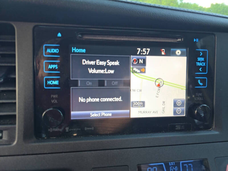 2017 Toyota Sienna SE Premium 8-Passenger