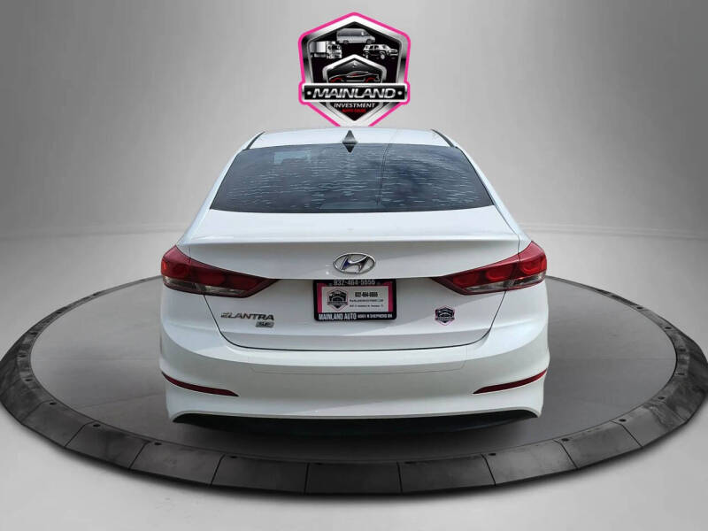 2017 Hyundai Elantra