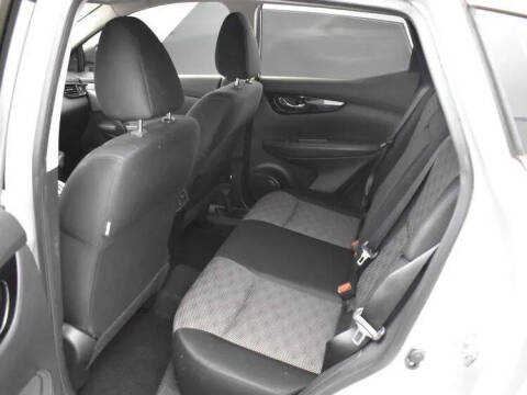 2022 Nissan Rogue Sport SV