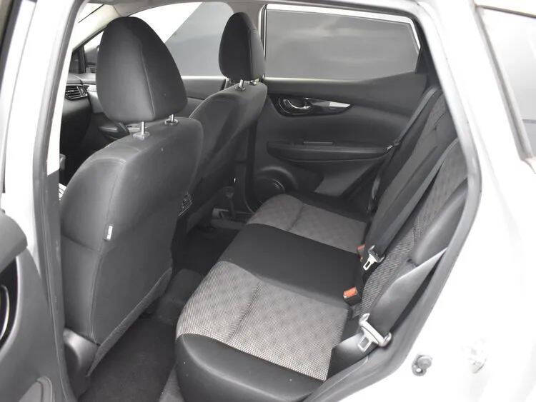 2022 Nissan Rogue Sport SV