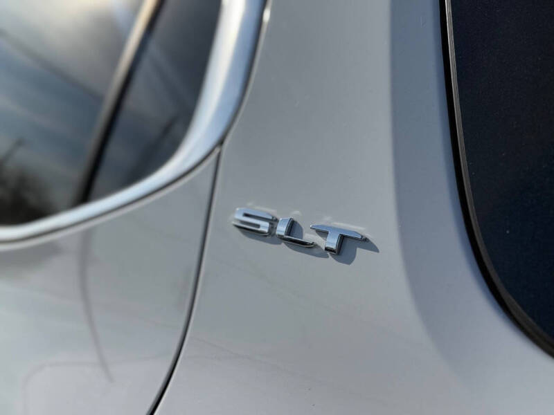 2021 GMC Acadia SLT