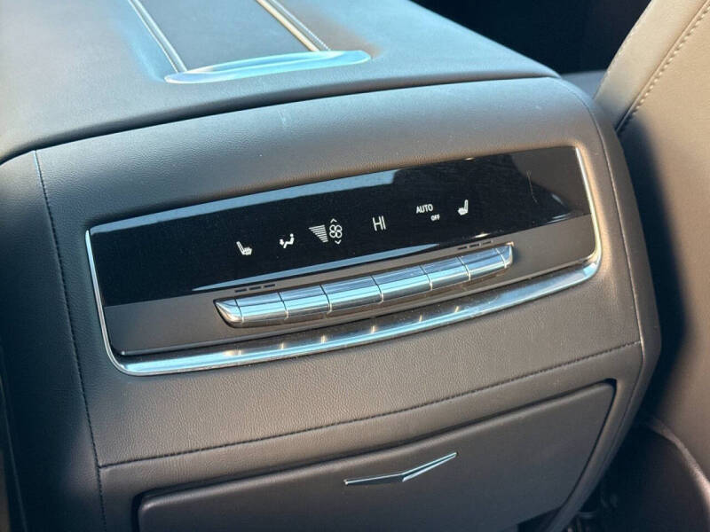 2022 Cadillac Escalade Sport