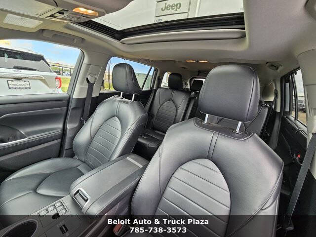 2023 Toyota Highlander Hybrid XLE