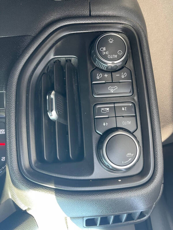 2020 Chevrolet Silverado 1500 Custom