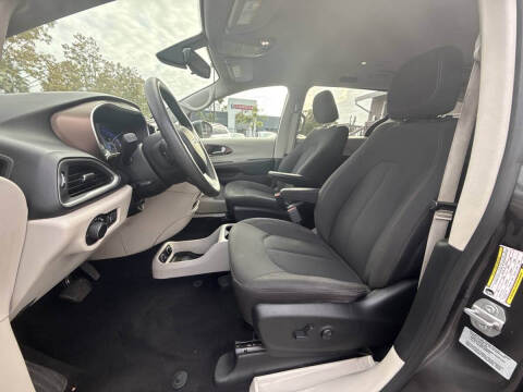 2017 Chrysler Pacifica Touring