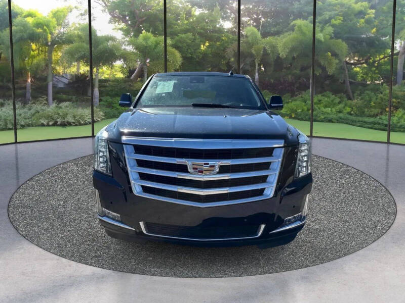 2020 Cadillac Escalade Luxury