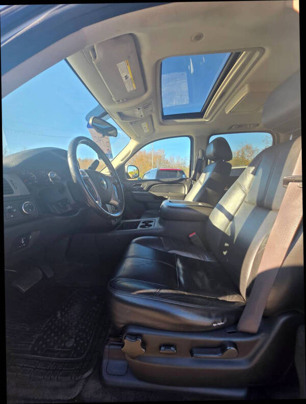 2011 Chevrolet Suburban LT