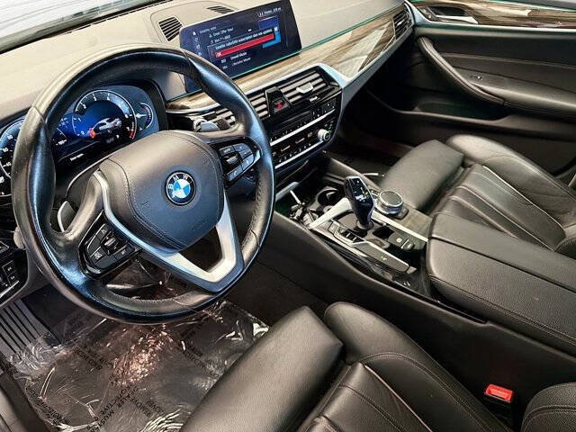 2018 BMW 5 Series 530i