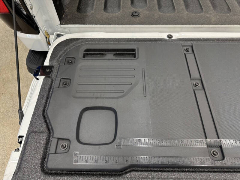 2023 Ford F-150 Lightning XLT